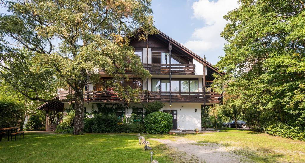 Garden House & East Park-Apartments Grossdorf  エクステリア 写真