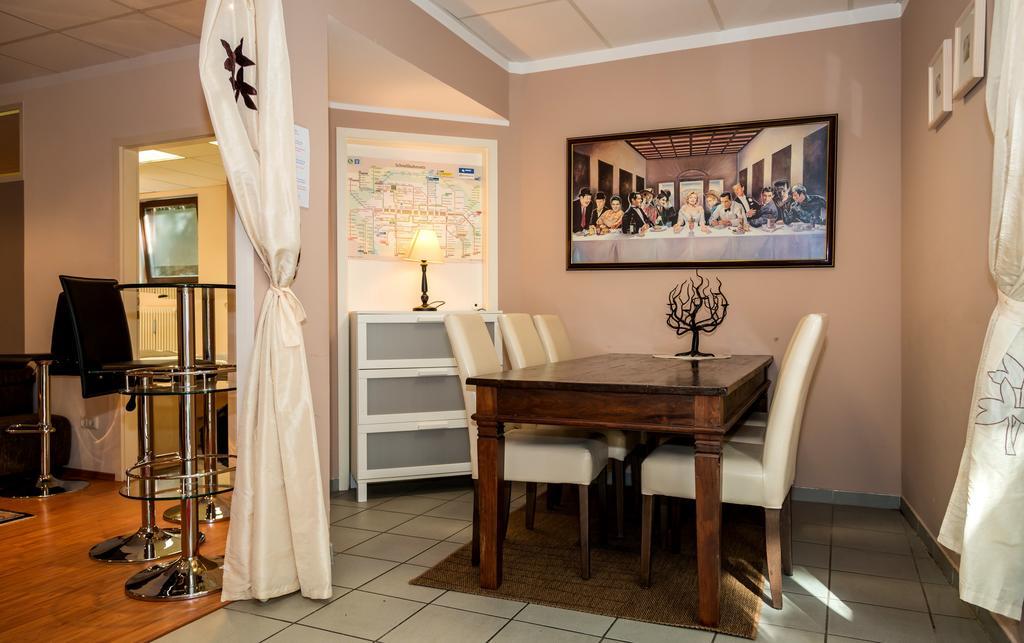 Garden House & East Park-Apartments Grossdorf  エクステリア 写真