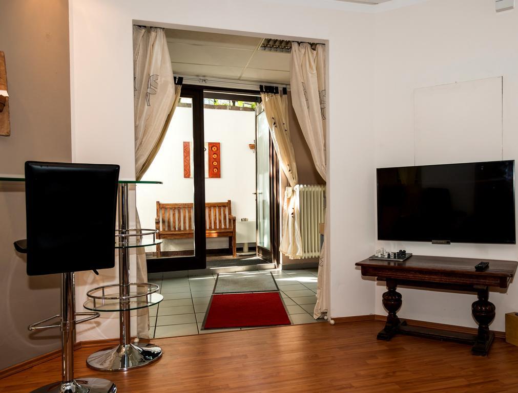 Garden House & East Park-Apartments Grossdorf  エクステリア 写真