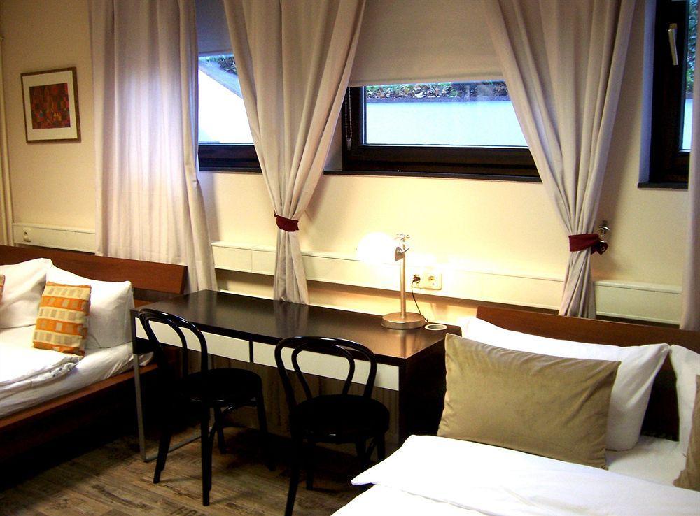 Garden House & East Park-Apartments Grossdorf  エクステリア 写真