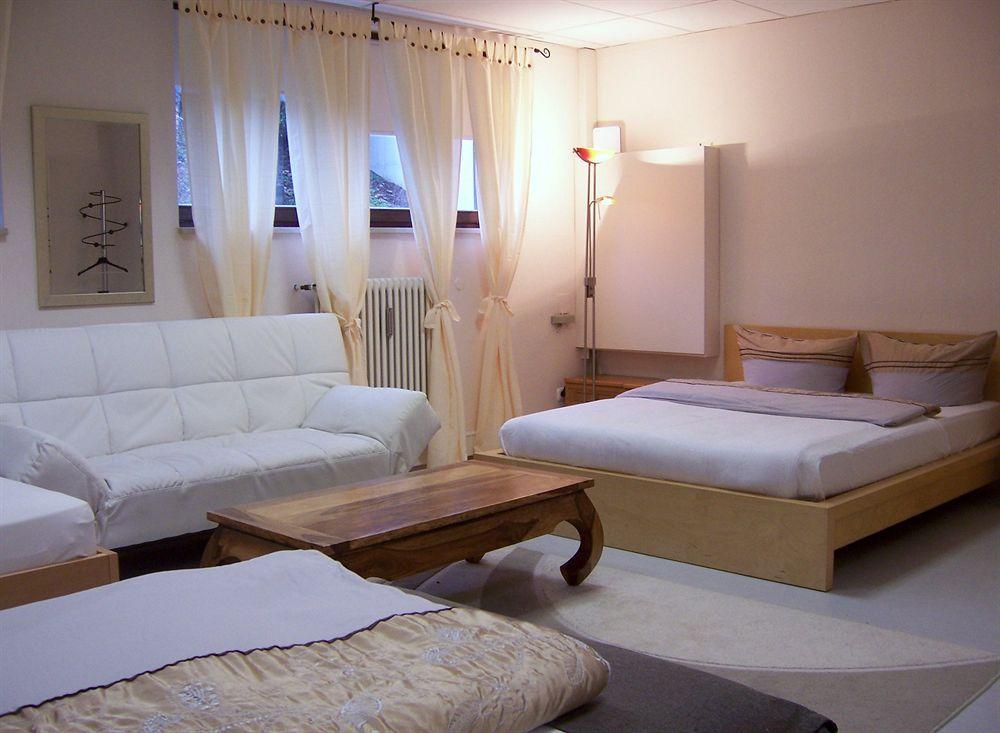 Garden House & East Park-Apartments Grossdorf  エクステリア 写真