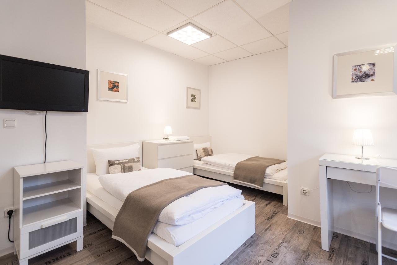 Garden House & East Park-Apartments Grossdorf  エクステリア 写真