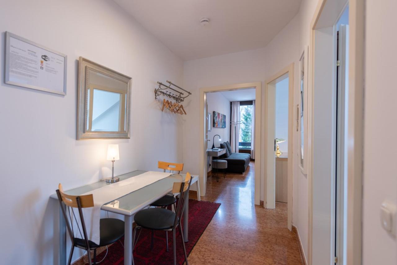 Garden House & East Park-Apartments Grossdorf  エクステリア 写真