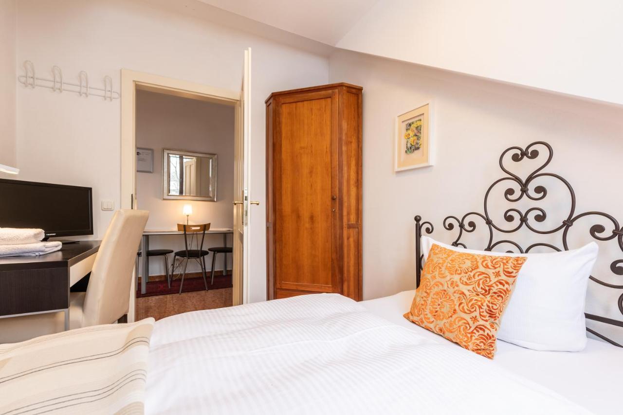 Garden House & East Park-Apartments Grossdorf  エクステリア 写真